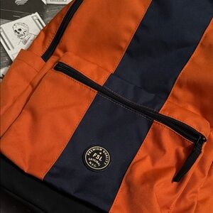 🎒🏔️ 🎒• 🕶️ FOSSIL x Original Vibes 🕶️ • 🦁 🎒 🦁